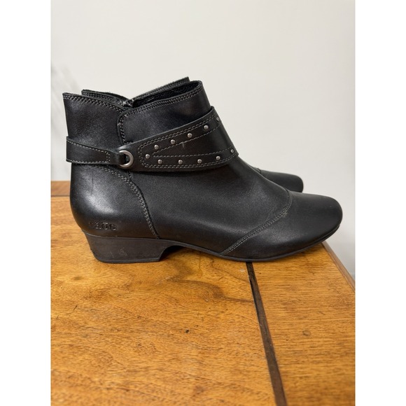Taos Footwear Shoes - Taos Women's Size 9.5 M Ultimo Black Leather‎ Ankle Boots Studded Inside Zip